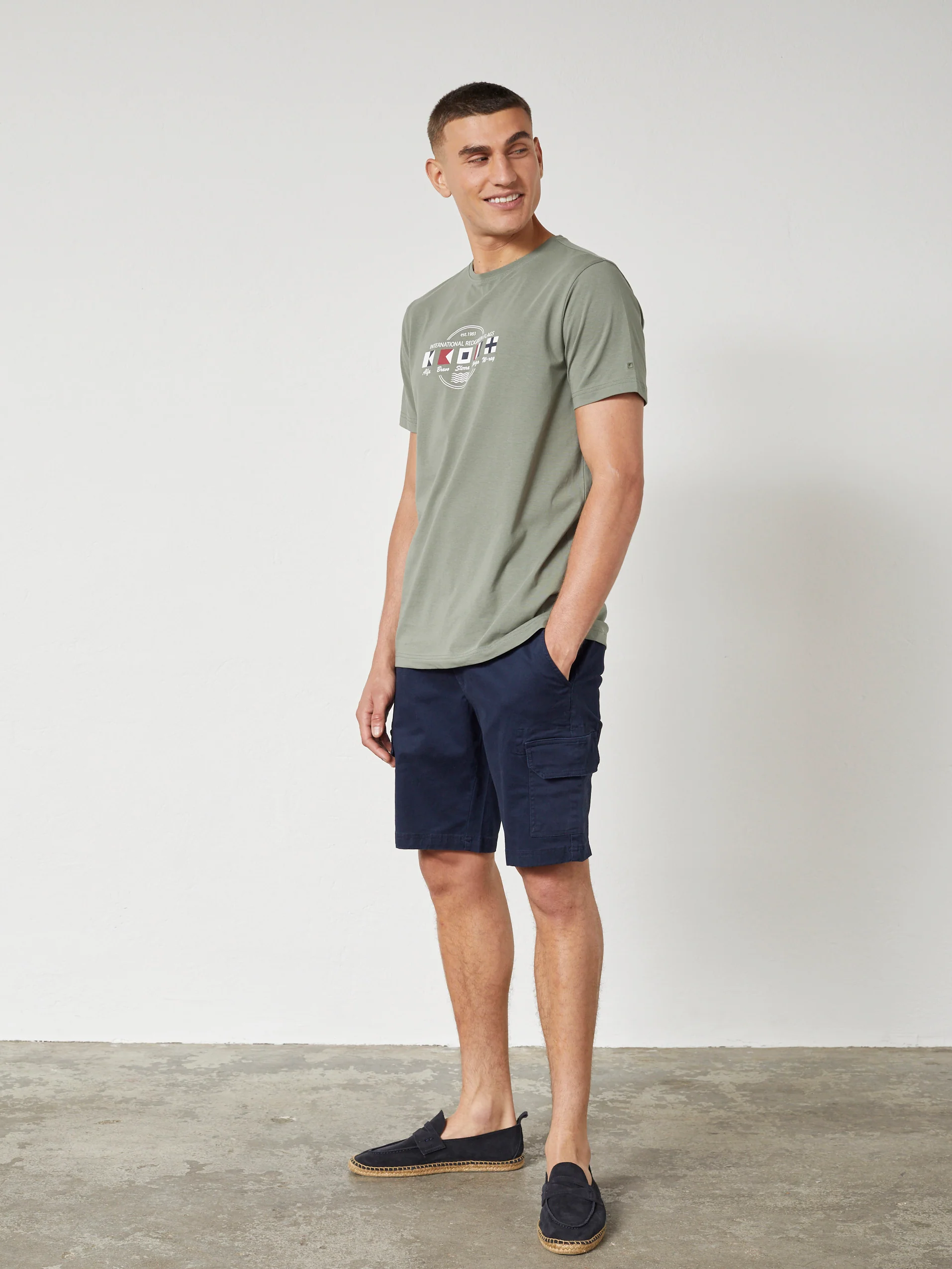 CONRAD T-SHIRT SS - Olive Green - Image 3
