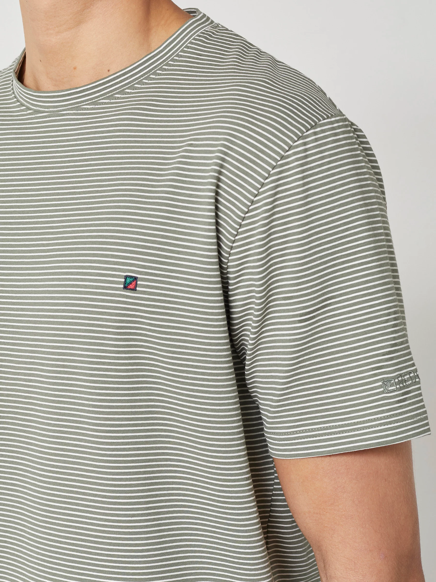 COWEL T-SHIRT SS - Olive Stripe - Image 4