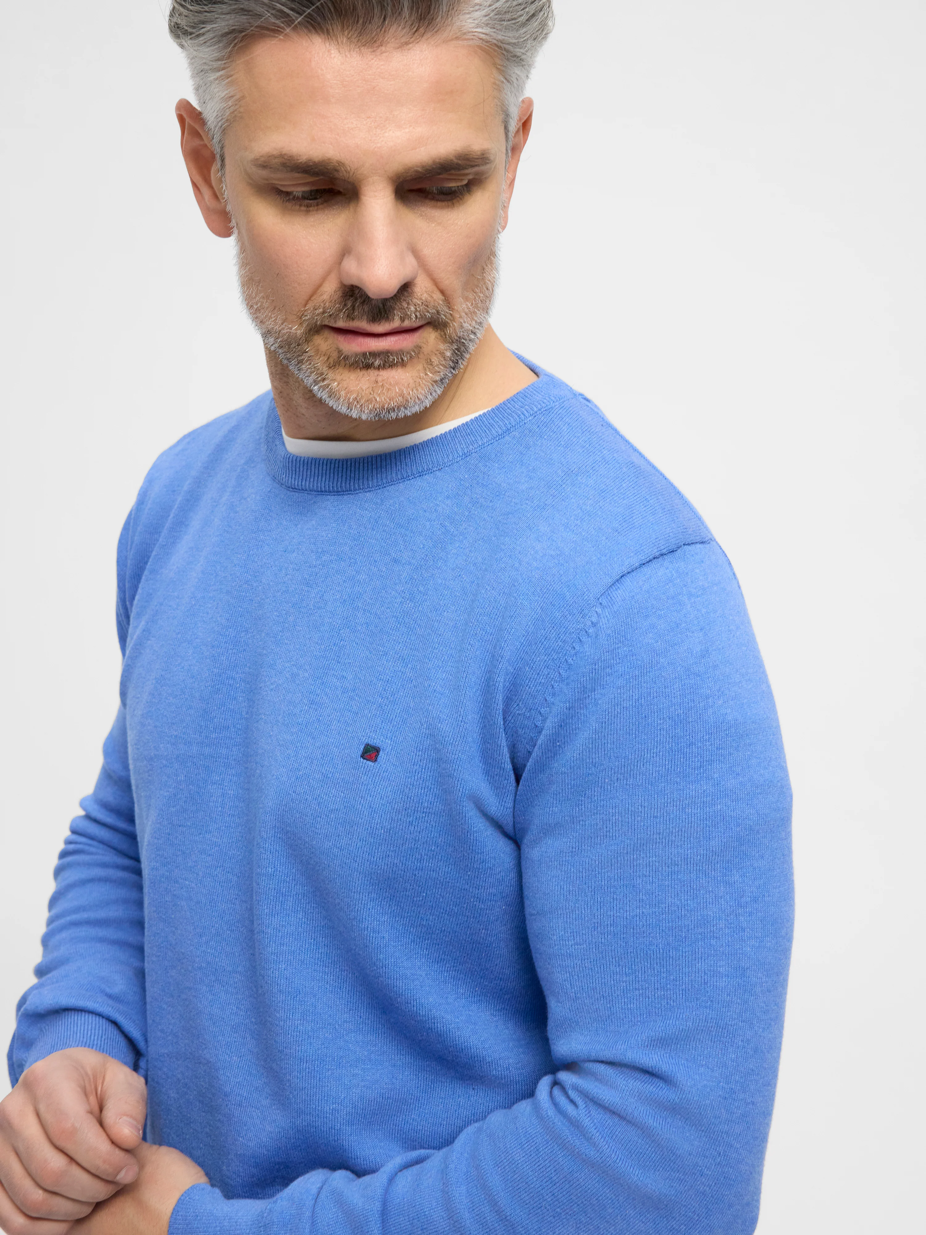 Julian - Blue - Image 3