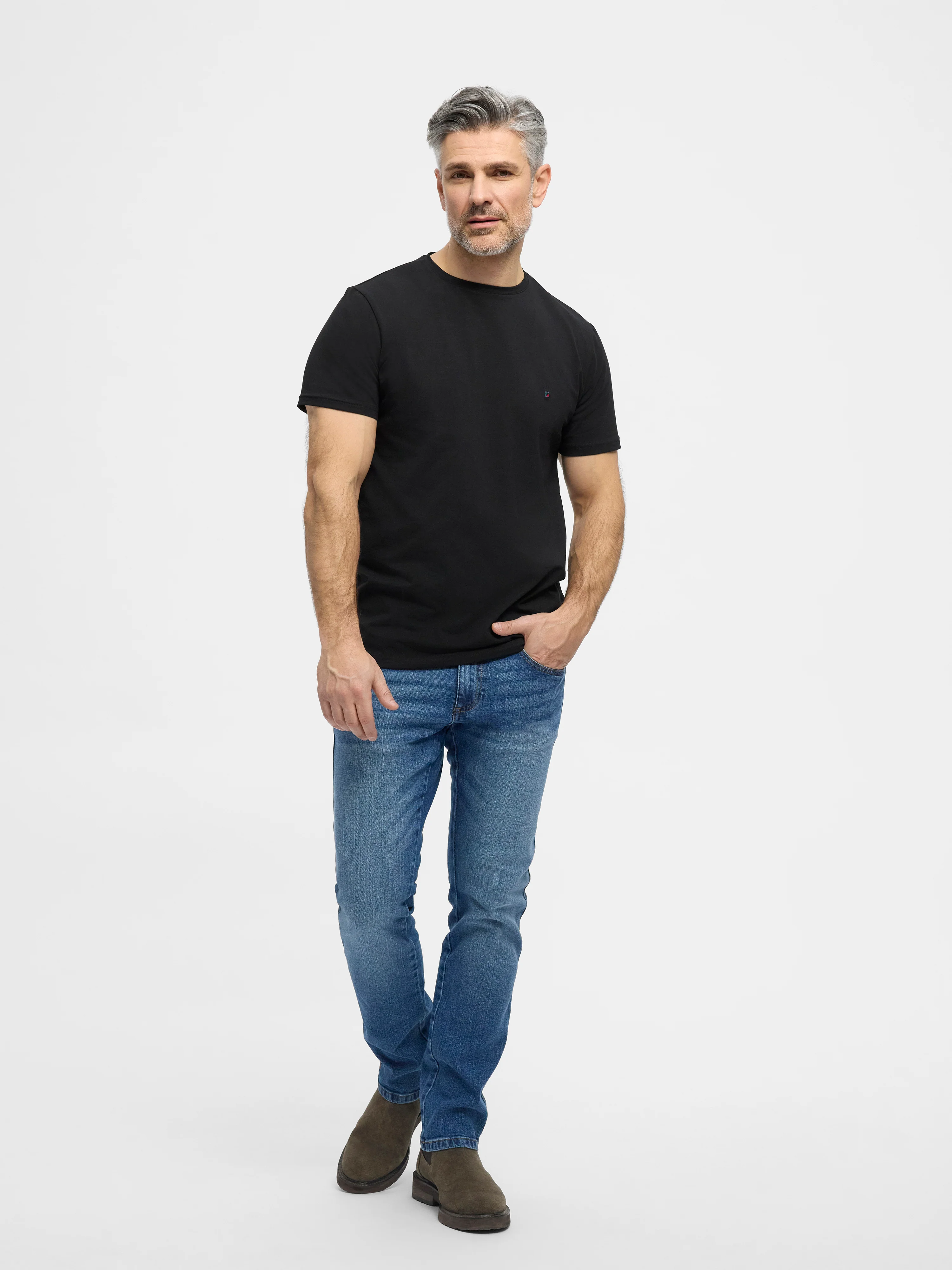 Chris - Black - Image 4