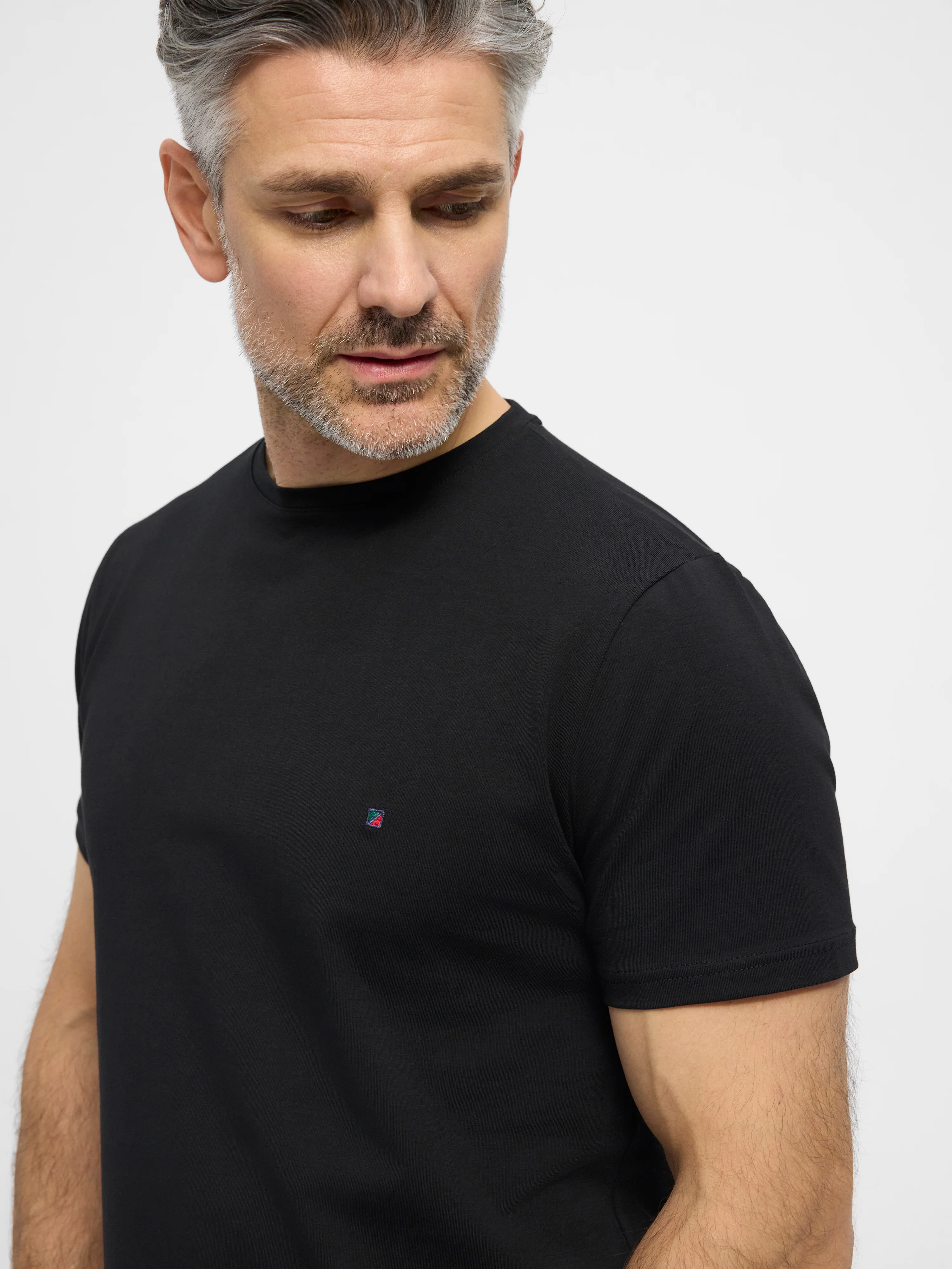 Chris - Black - Image 5